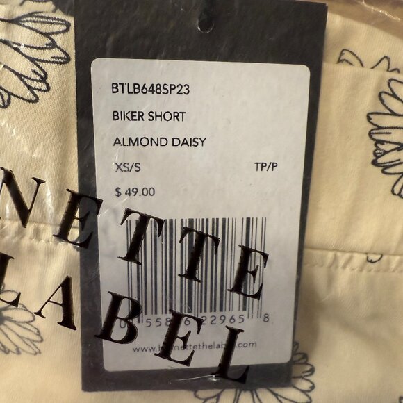 Brunette the Label "Almond Daisy" Shorts - Picture 4 of 4